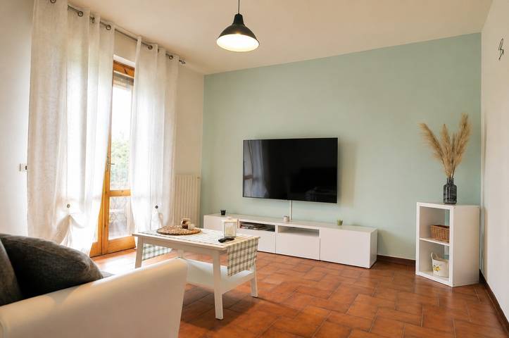 La Casa dei Pini – Terrace Over the Hills in Peccioli, Pisa Province