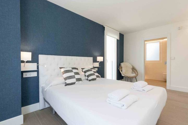Ganze Wohnung, Brunet Iii | The Rentals Collection in Playa de la Concha, San Sebastian