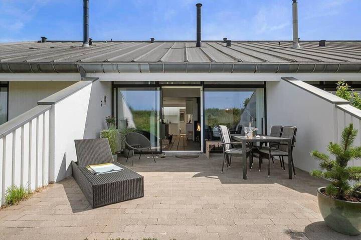 Ferienhaus für 6 Personen, mit Terrasse und Garten sowie Pool - 1