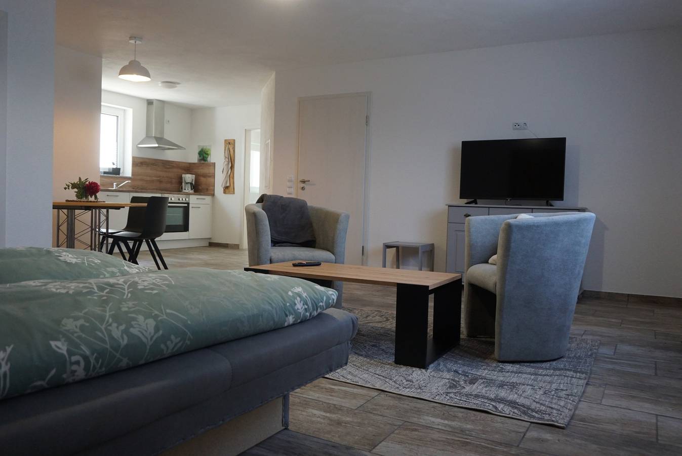Ganze Wohnung, Ferienwohnung '2' mit Privatterrasse und Wi-Fi in Obersasbach, Sasbach