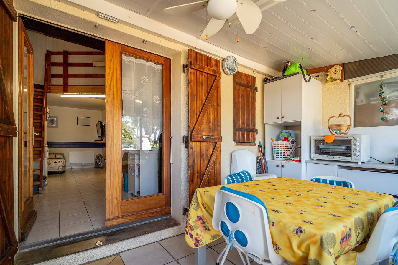 Maison de vacances 'Les Eaux Vives 1' avec vue sur la mer, piscine partagée et terrasse privée in Saint Pierre la Mer, Fleury