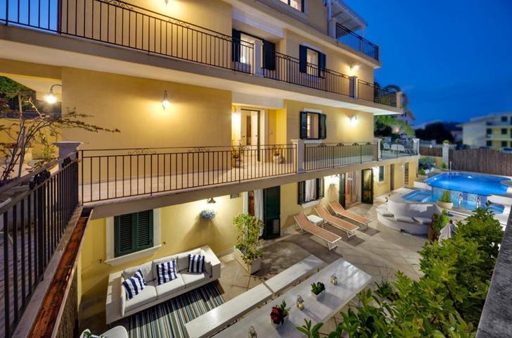 Gîte pour 15 personnes, avec jardin et jacuzzi à Ragusa - 4