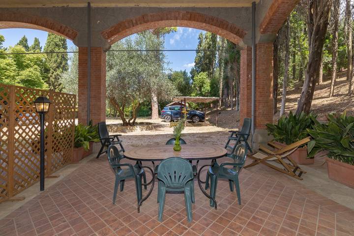 Appartamento intero, Appartamento 'Villa I Tigli - Geranium' con piscina condivisa, Wi-Fi e aria condizionata in Campiglia Marittima, Costa degli Etruschi