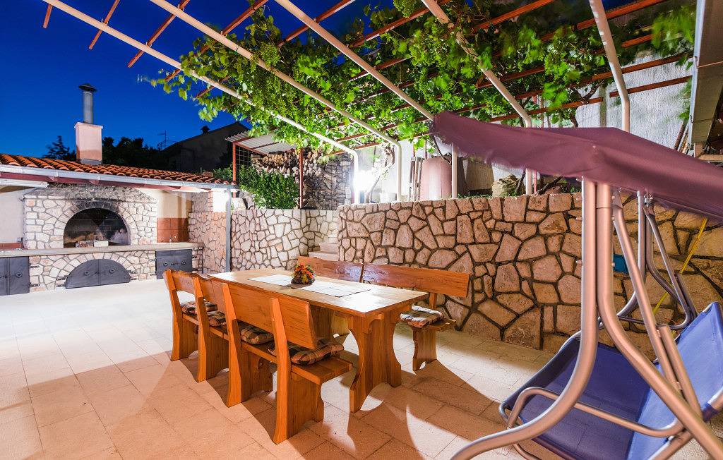 Villa Novi by Villas Guide in Novi Vinodolski, Primorje-Gorski Kotar