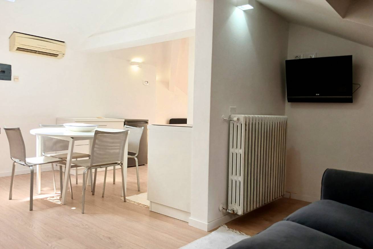 Ganze Wohnung,  Cv017 - Milano Marittima, elegant attic with air conditioning in Cervia, Ravenna Provinz