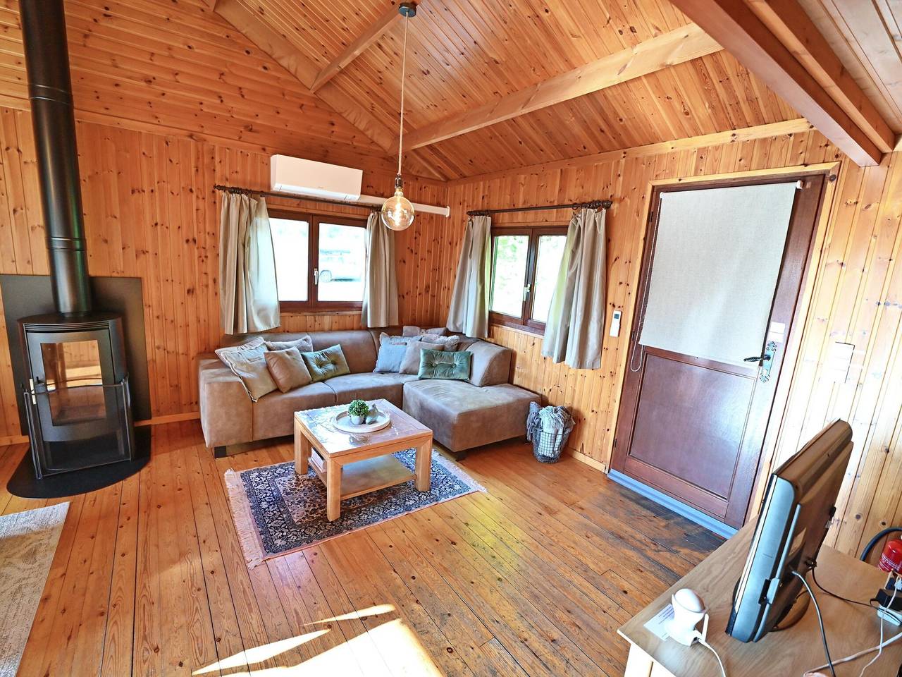 Chalet in Somme-Leuze mit schönem Garten in Somme-Leuze, Region Namur