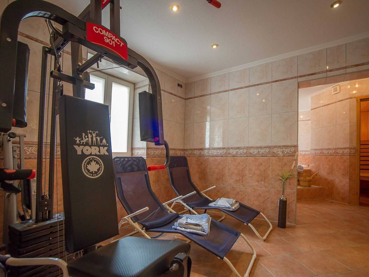 Ganze Ferienwohnung, Stadt Residenz We1 / We8 - 2.Reihe - Sauna im Haus - Stadt Residenz 1 in Bansin, Heringsdorf