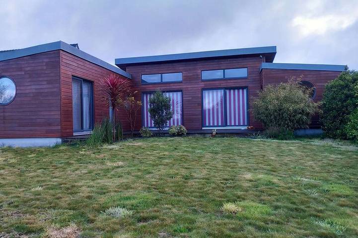 Location de vacances pour 6 personnes, avec jacuzzi et jardin à Pont-Croix