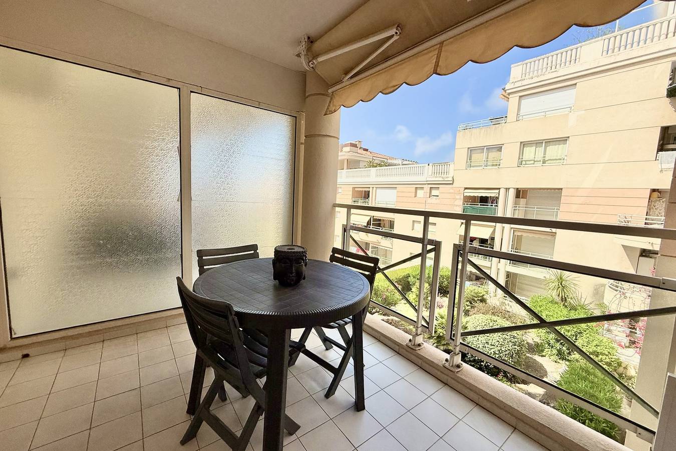 Apartamento vacacional entero, Golfe Juan - 4 people - Swimming pool - Parking in Golfe-Juan, Vallauris