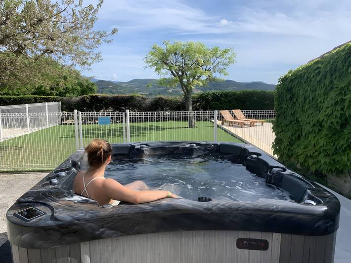 Gîte pour 6 personnes, avec jardin et jacuzzi dans la Drôme - 2