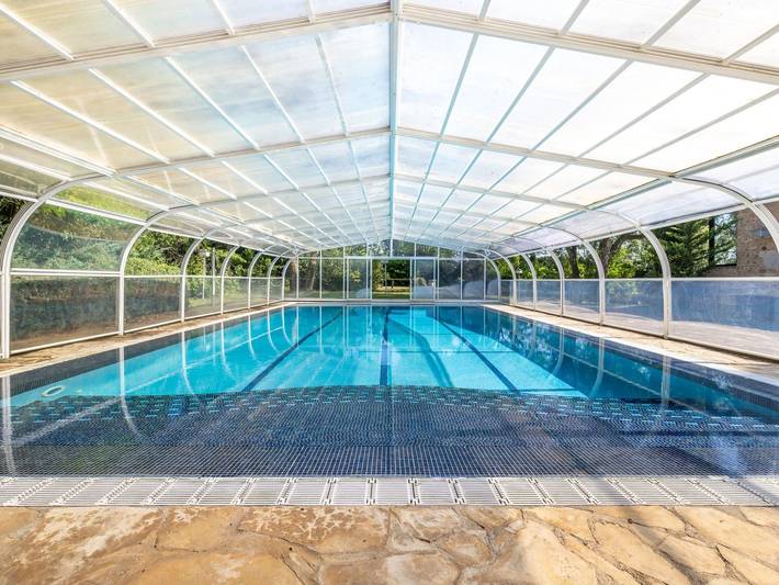 Chalet para 14 personas, con jardín y piscina además de terraza y sauna en Pla de l'Estany - 2