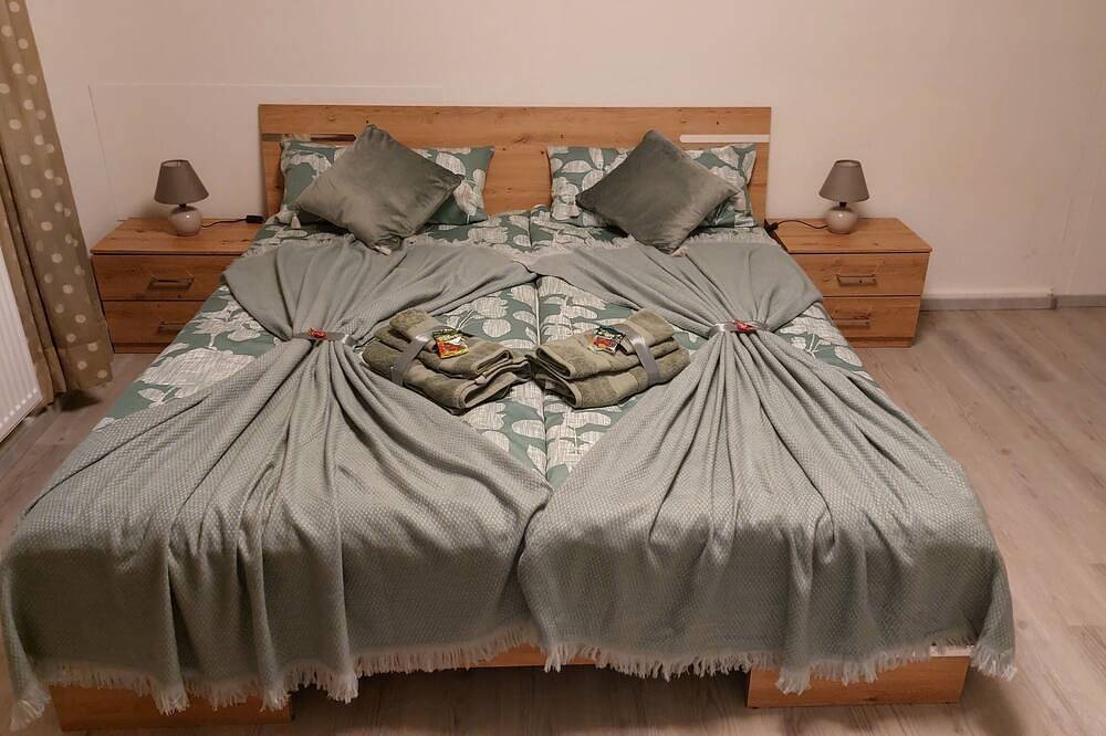 Ganze Wohnung, Ruhige, gepflegte Ein- Zimmer- Wohnung in super Lokation. in Baden-Baden, Nordschwarzwald