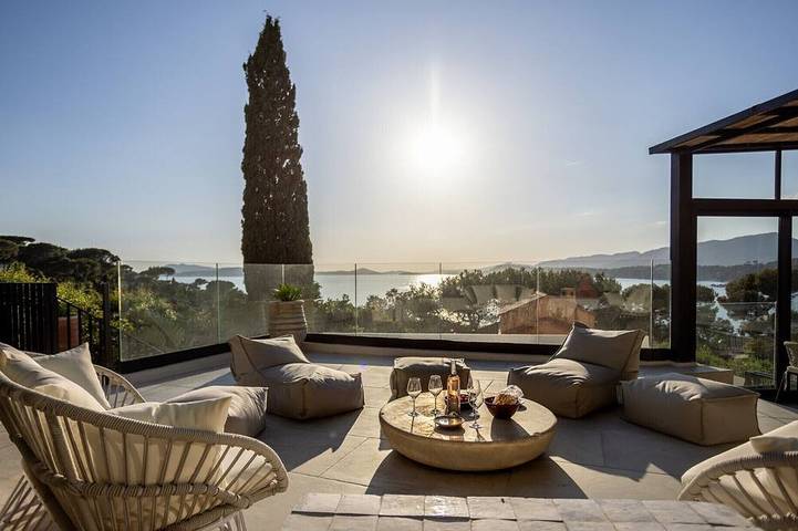 Villa pour 10 personnes, avec jardin et balcon à Le Pradet