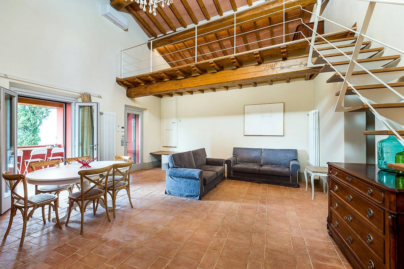 Ganze Wohnung, Wohnung mit Pool und Blick auf das Valdarno in Reggello, Valdarno