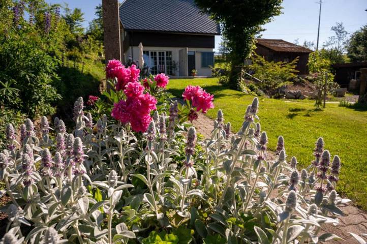 Ferienhaus für 2 Personen, mit Terrasse und Garten sowie Ausblick in Schopfheim