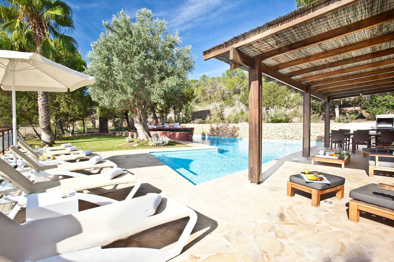 Eingebettet in die Natur und mit Pool - Villa Can Rafal in Cala Bassa, Sant Josep de sa Talaia