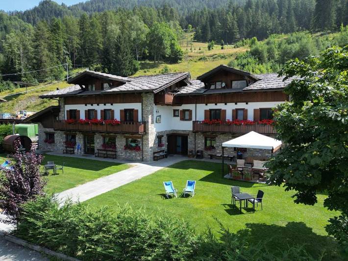 Chambre d’hôte pour 2 personnes, avec Balcon et Jardin ainsi que Sauna et Vue à Courmayeur