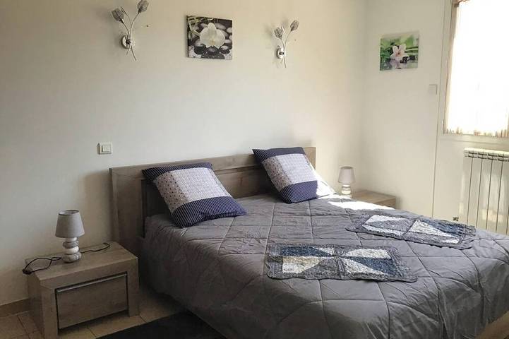 Location de vacances pour 10 personnes, avec jardin à Saint-Laurent-la-Vernède - 2