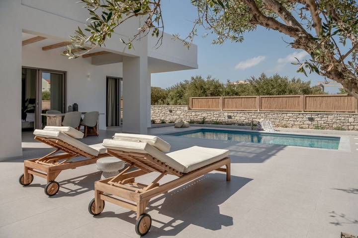 Villa for 6 personer, med Sjøutsikt og Terrasse i tillegg til Hage i Platanias Kommune