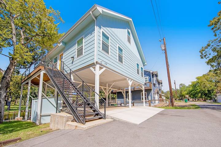 Vacation house for 8 people, with terrace and yard in Texas Hill Country