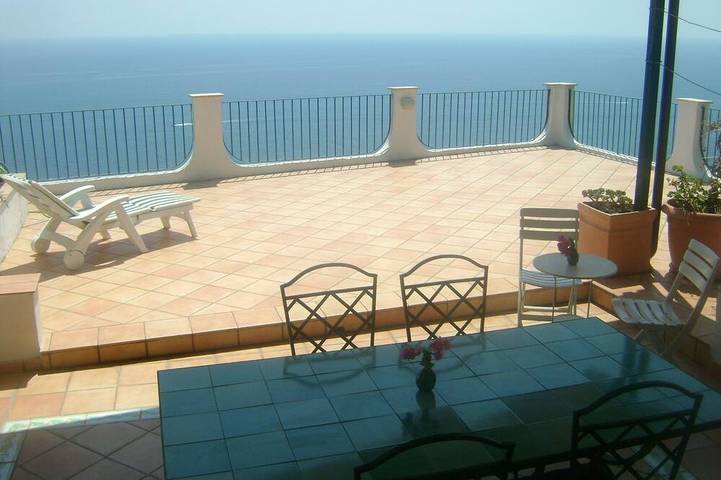 When an overlook becomes poetry in Tovere, Amalfi