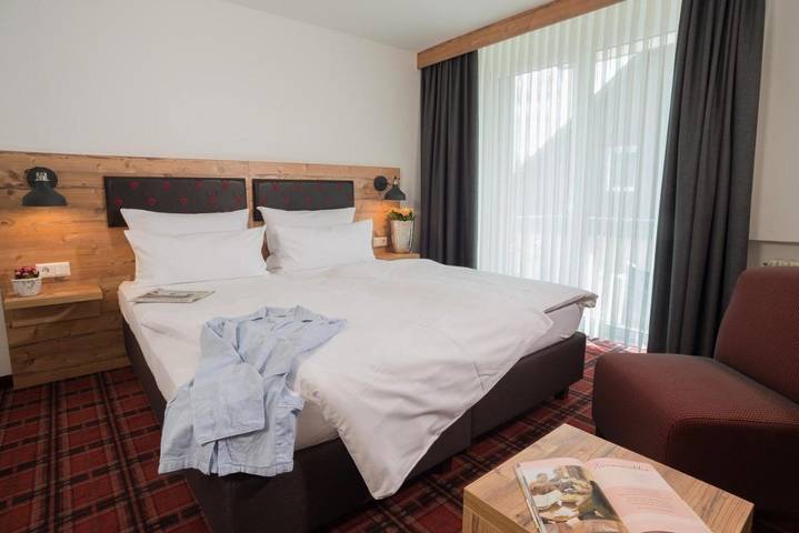 Hôtel pour 2 personnes, avec Balcon ainsi que Terrasse et Vue à Sankt Georgen im Schwarzwald