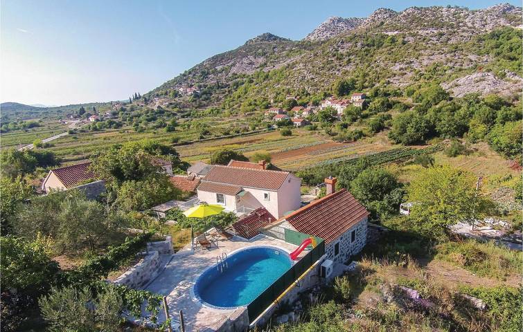 Gemütliche 1-Zimmer-Wohnung mit Pool, WLAN und 2,5 km Entfernung zur Küste in Dubrovnik-Neretva