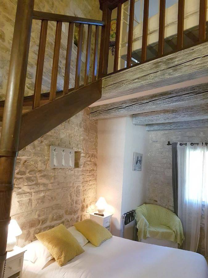 Le Crillon in Murs, Parc naturel régional du Luberon