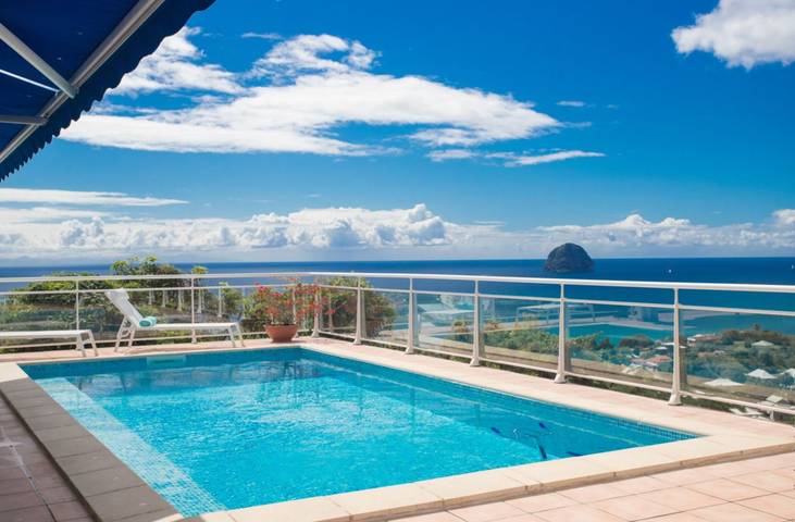 Location de vacances pour 7 personnes, avec piscine et balcon à Le Diamant - 2