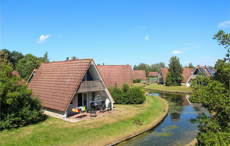 Vakantiehuis voor 6 personen, with Terras and Whirlpool as well as Tuin in Gramsbergen