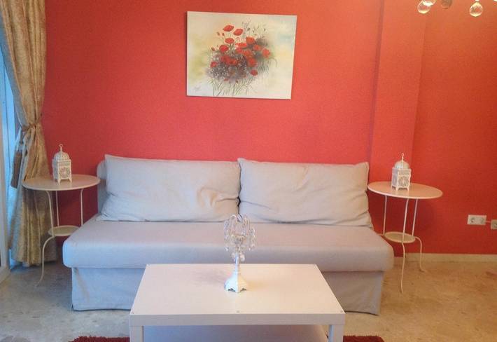 Entire studio, Studio La Perla with Sea and Mountain View, Shared Pool in Marbella East, Marbella