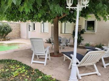 Maison de vacances pour 2 personnes, avec terrasse et piscine dans Yonne