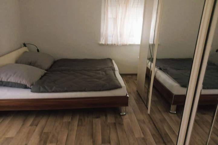 Ganze Wohnung, Geräumige Ferienwohnung von ca 90 qm nahe Dresden in Freital, Osterzgebirge