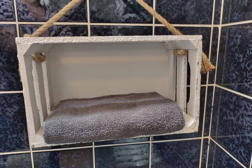 Ganze Wohnung, Ferienwohnung Alte Schule Ruhwarden - Appartement/Fewo, Dusche und Bad, Wc in Ruhwarden, Butjadingen