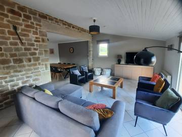 Gîte pour 8 personnes, avec terrasse et jardin, animaux acceptés à Bourseul