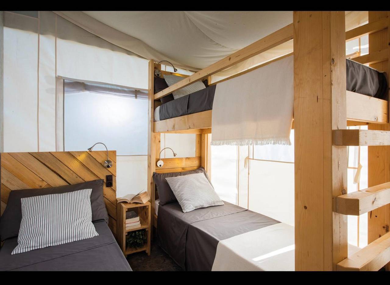 Bungalow 'Glamping B' avec piscine partagée, jardin partagé et Wi-Fi in Montecatini Val di Cecina, Côte des Étrusques