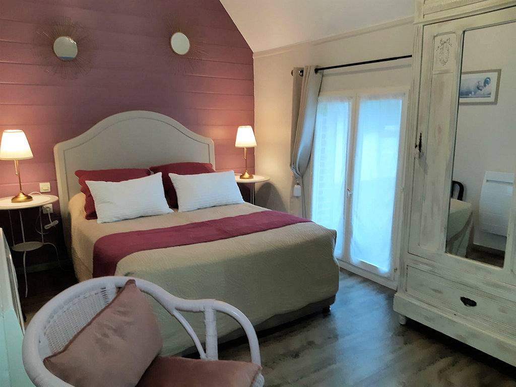 La Vieille Forge - Chambre Bois de Rose in Favières, Région d'Abbeville