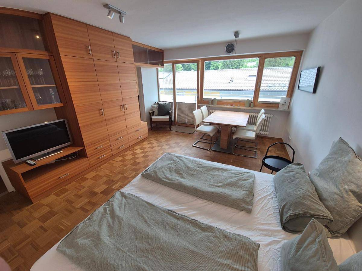 Ganze Wohnung, One-Bedroom Apartment in Gauting, Landkreis Starnberg