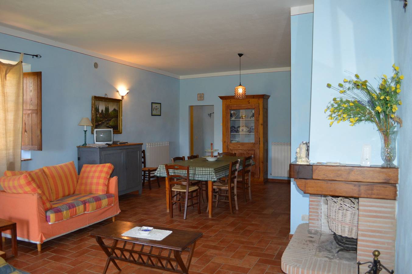Appartamento intero, Ampio appartamento con piscina con bellissima vista nelle Crete Senesi in Asciano, Siena e dintorni
