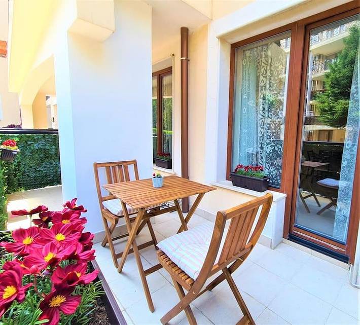 Ferienwohnung für 3 Personen, mit Terrasse und Garten in Varna