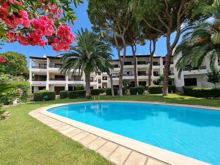 Ganze Ferienwohnung, Ferienwohnung für 3 Personen mit Pool in l'Escala, Oberampurien