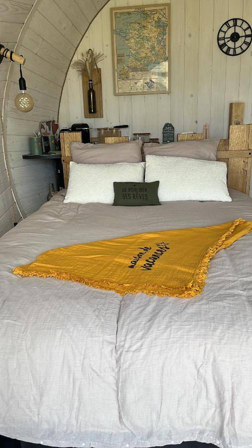 Chambre d’hôte pour 2 personnes, avec Terrasse et Jardin ainsi que Piscine et Vue