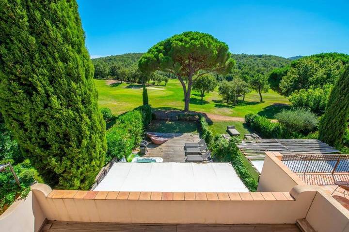 Villa pour 7 personnes, avec Balcon et Jacuzzi ainsi que Terrasse et Jardin à Gassin - 2