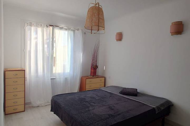 Ganze Wohnung, Sanary sur mer Schönes Appartement im Zentrum von Sanary, absolute Ruhe, nahe Hafen in Sanary-sur-Mer, Mittelmeerküste (Frankreich)