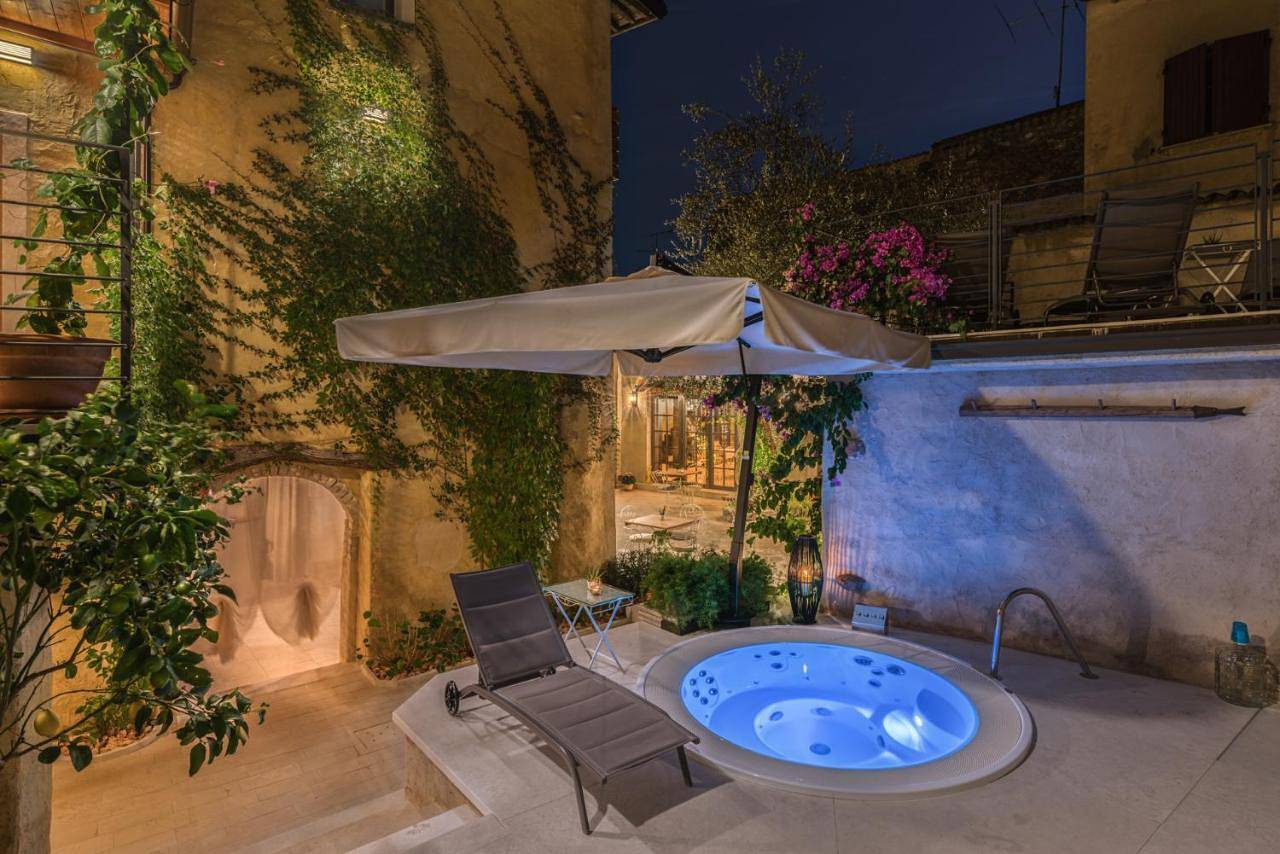 Corte Alma Spa and Luxury Home in Gargnano, Prealpi Gardesane
