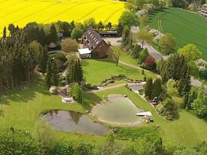 Ferienwohnung für 6 Personen, mit Balkon und Terrasse sowie Garten in Naturpark Lauenburgische Seen