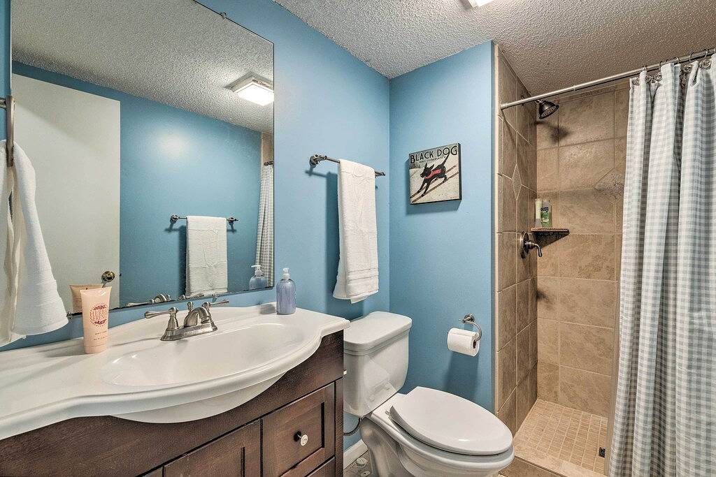 Massanutten Retreat w/ Double Deck & Mtn View! in Massanutten, Blue Ridge Mountains