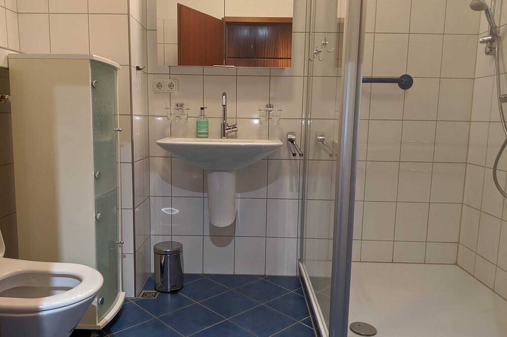 Ganze Wohnung, Fewo Nordseewind 100m bis zur Nordsee - Ferienwohnung Nordseewind in Strandnähe in Friedrichskoog-Spitze, Friedrichskoog