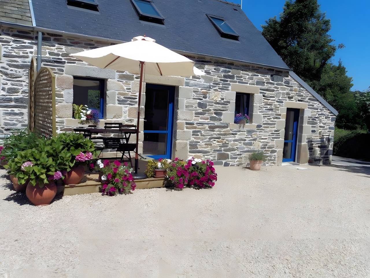 Vakantiehuis 'Petite Maison' met privéterras en gedeelde tuin in Taulé, Ceinture Dorée