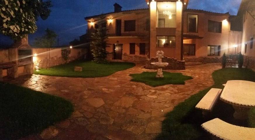 Casa rural para 2 personas, con sauna además de vistas y jardín en Aragón - 2